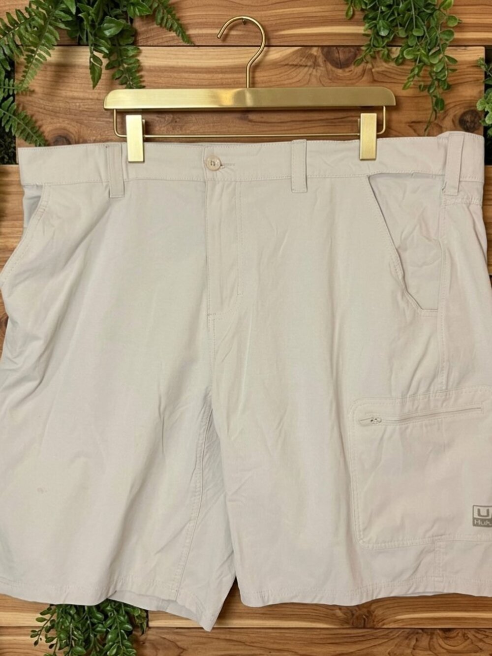 Huk Shorts Mens XXL Cream Khaki Performance Fishing Outdoor Cargo Lightweight